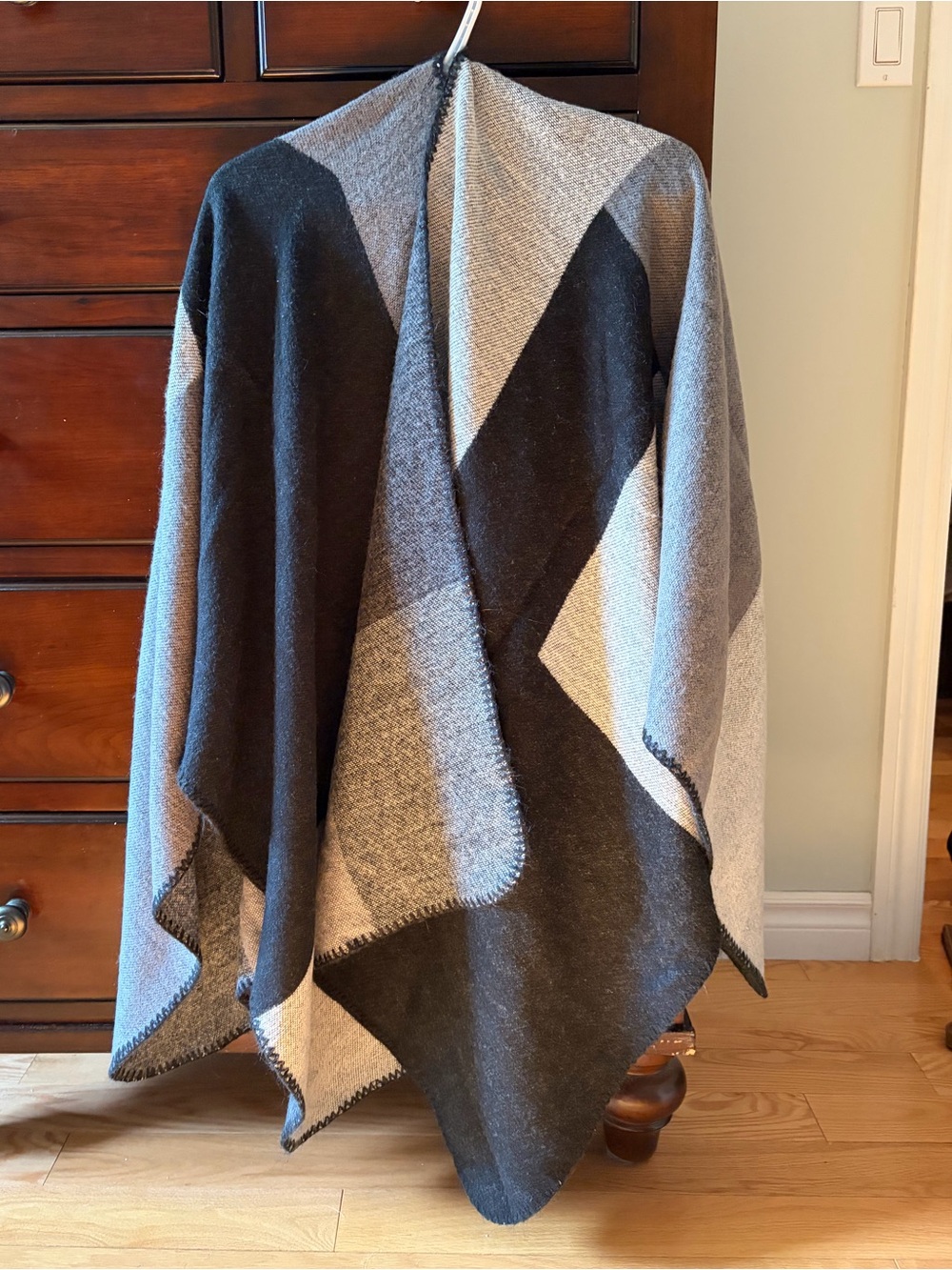 Geometric Wrap Poncho in Gray & Black